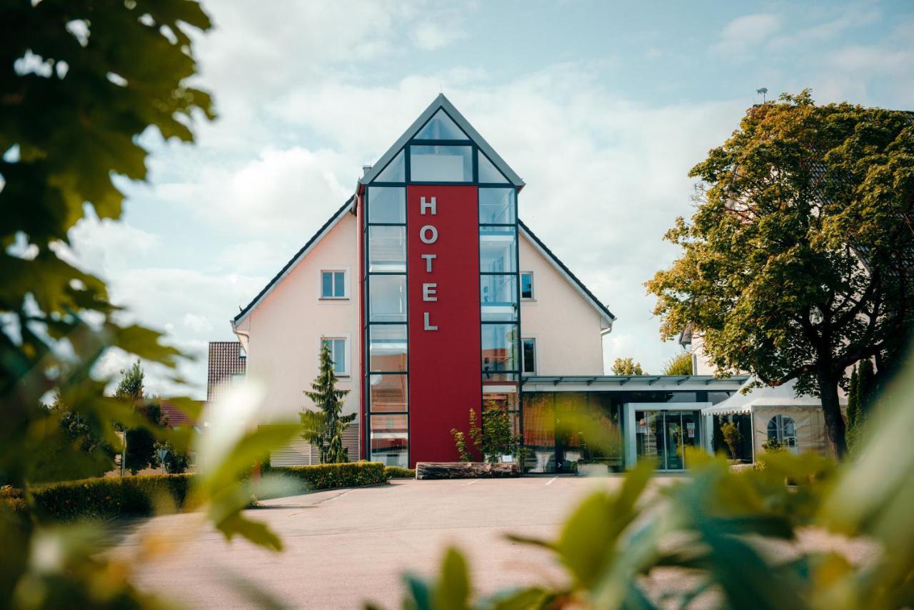Hotel & Restaurant Ochsen Мерклинген Экстерьер фото