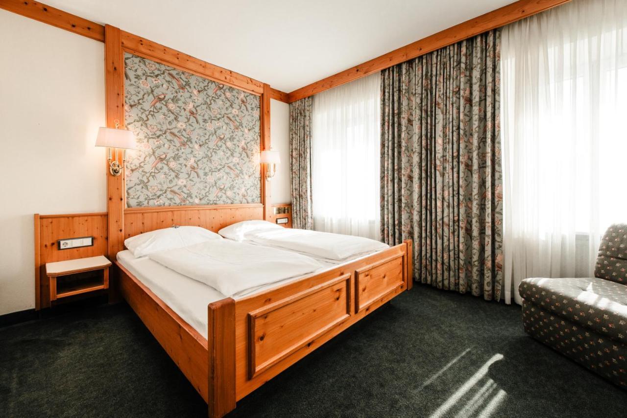 Hotel & Restaurant Ochsen Мерклинген Экстерьер фото