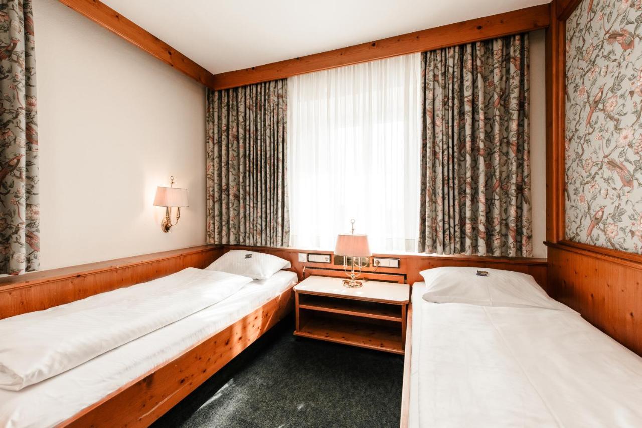 Hotel & Restaurant Ochsen Мерклинген Экстерьер фото