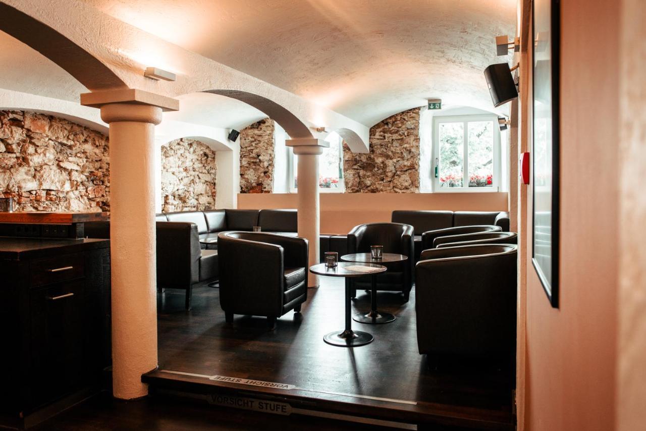 Hotel & Restaurant Ochsen Мерклинген Экстерьер фото