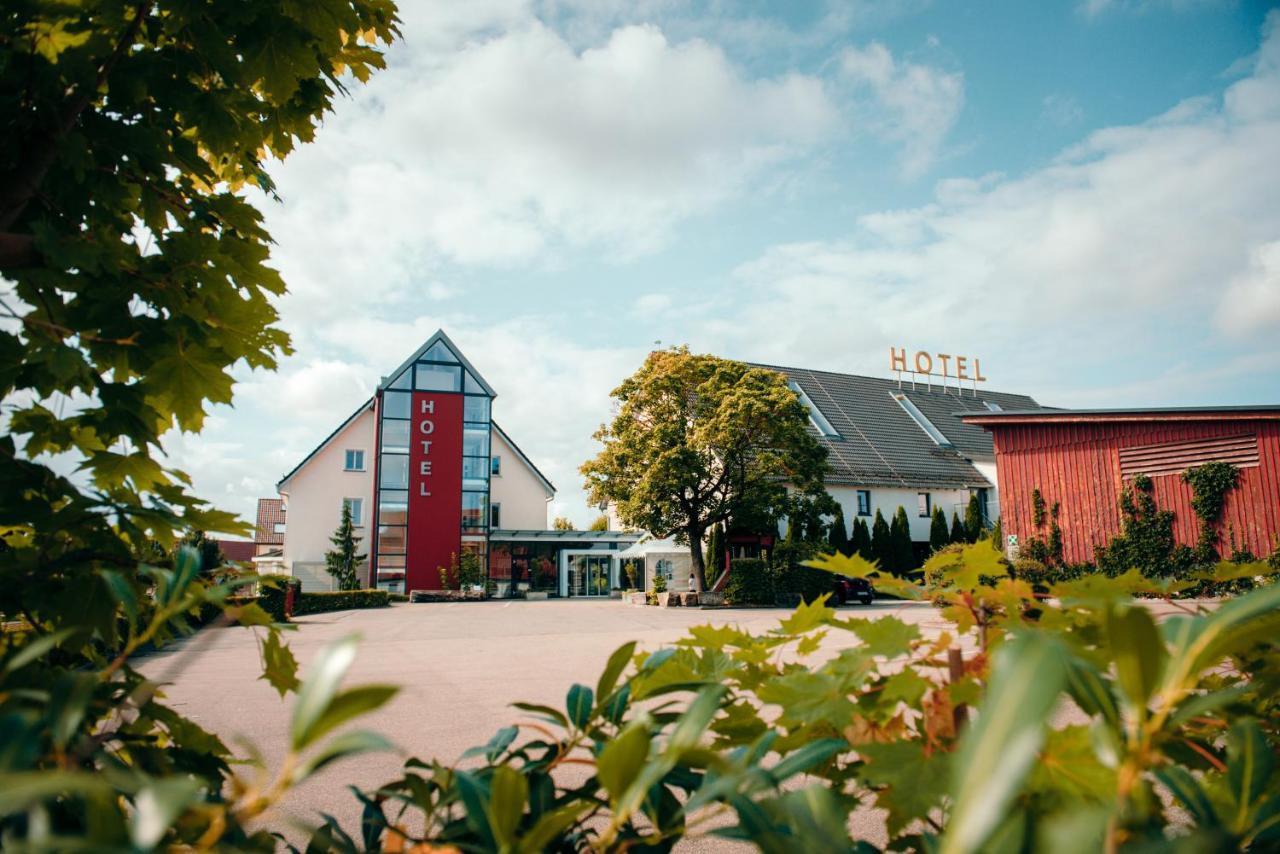 Hotel & Restaurant Ochsen Мерклинген Экстерьер фото